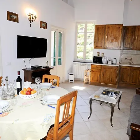 Carrerapiana Apartment *