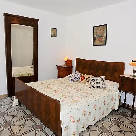 Carrerapiana Apartment *