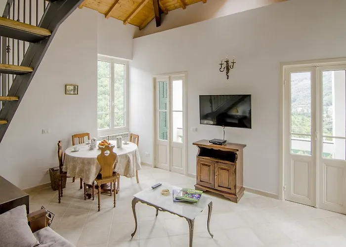 Carrerapiana Apartments *